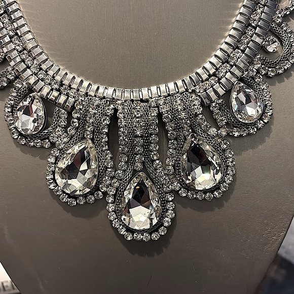 Old Hollywood Glam Bib Necklace - Picture 8 of 12